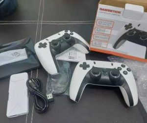 OURANEST™ -RETRO DOCK V2 [60,000+ NOSTALGIC GAMES + 2 FREE CONTROLLERS photo review
