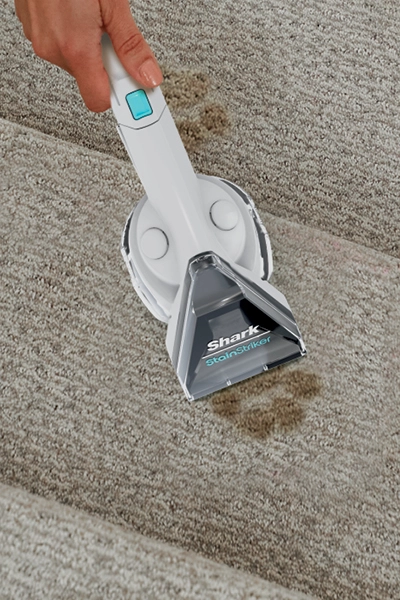 Pet Tool Specialized tool designed to collect debris and dirty liquid in the easy-to empty onboard chamber.