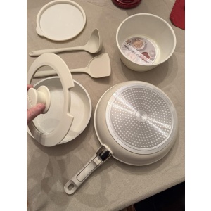23pcs Nonstick Cookware Set With Detachable Handle photo review