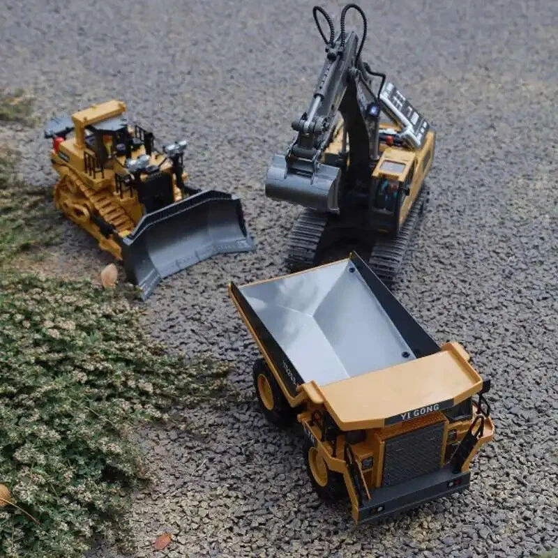 4 in 1 Remote Control Excavator Construction Vehicle Set - Image 2